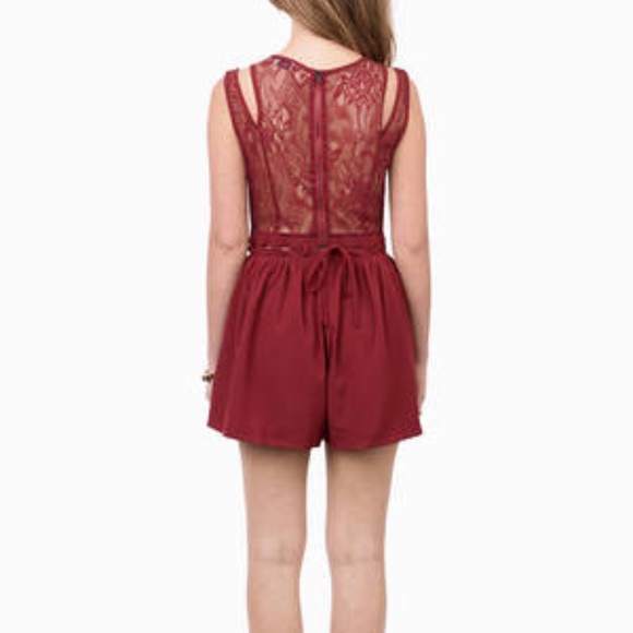 Tobi Cold Shoulder Cut Red Romper (Size S) - Picture 3 of 9